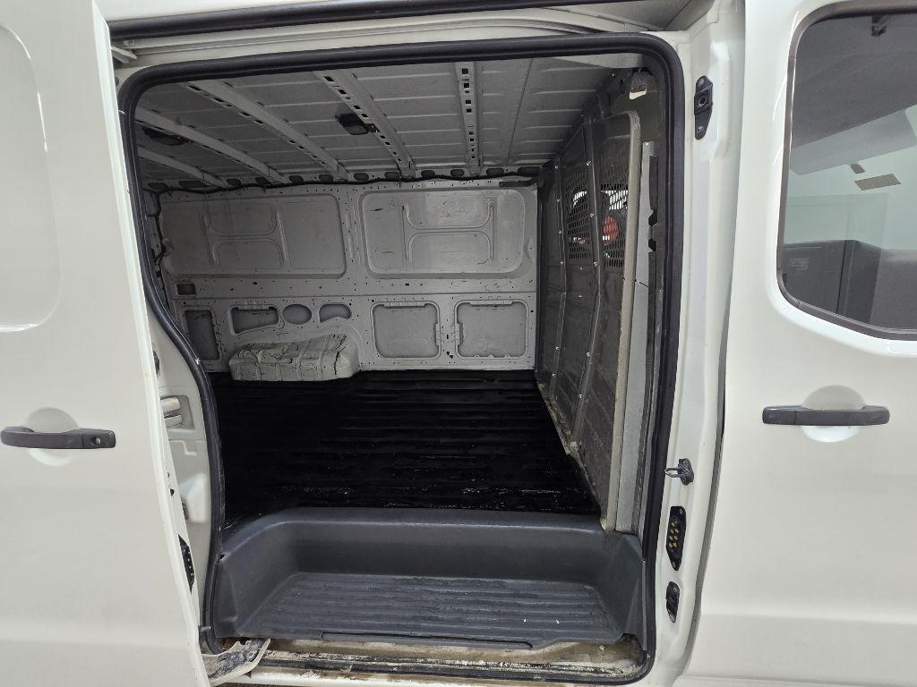 Nissan NV Cargo 3500 HD S High Roof 2019