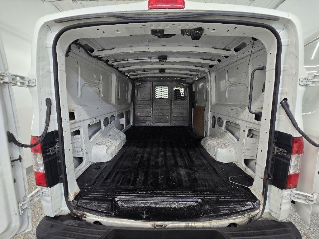 Nissan NV Cargo 3500 HD S High Roof 2019