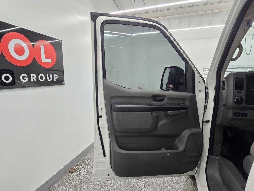 Nissan NV Cargo 3500 HD S High Roof 2019