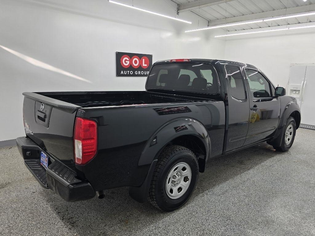 Nissan Frontier S King Cab I4 2017