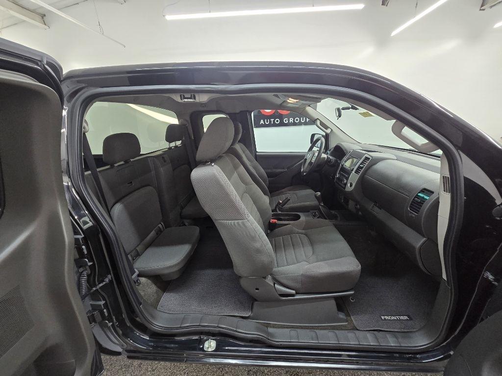 Nissan Frontier S King Cab I4 2017