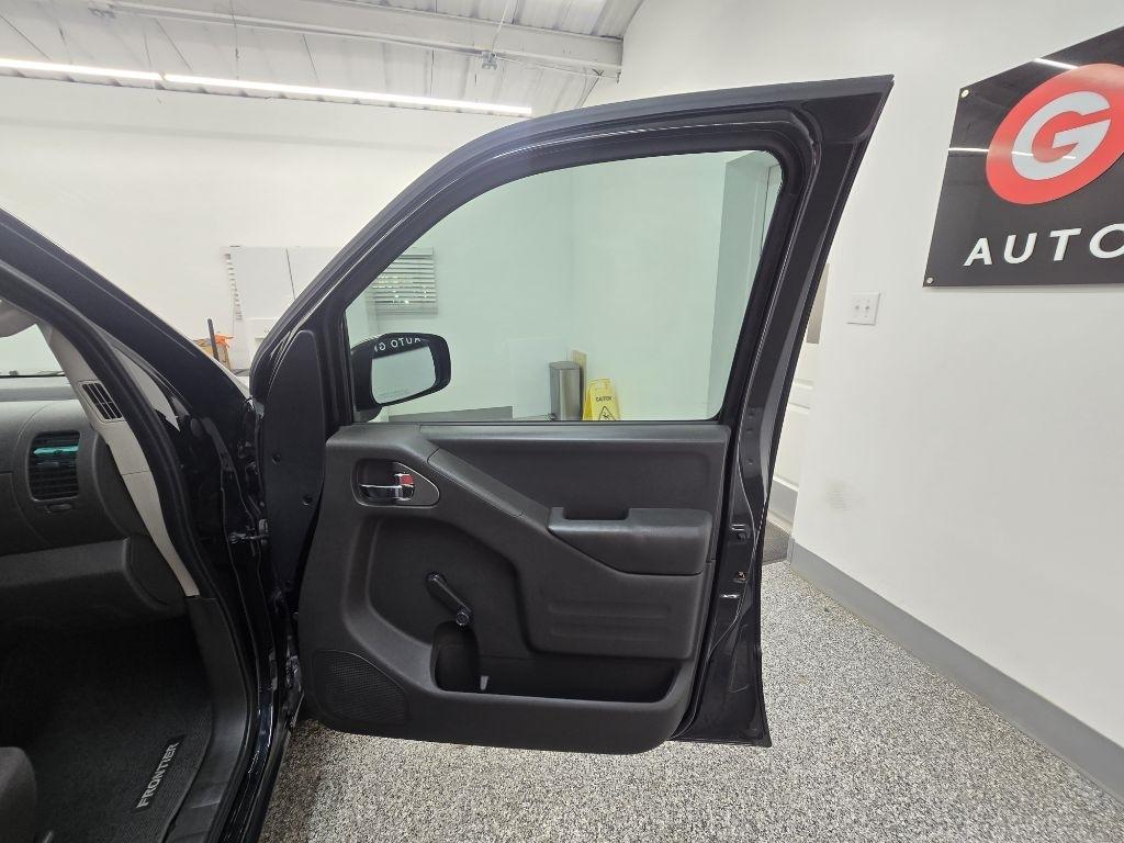 Nissan Frontier S King Cab I4 2017