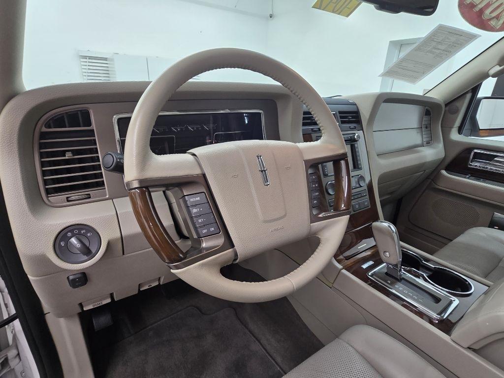 Lincoln Navigator 2WD 2014
