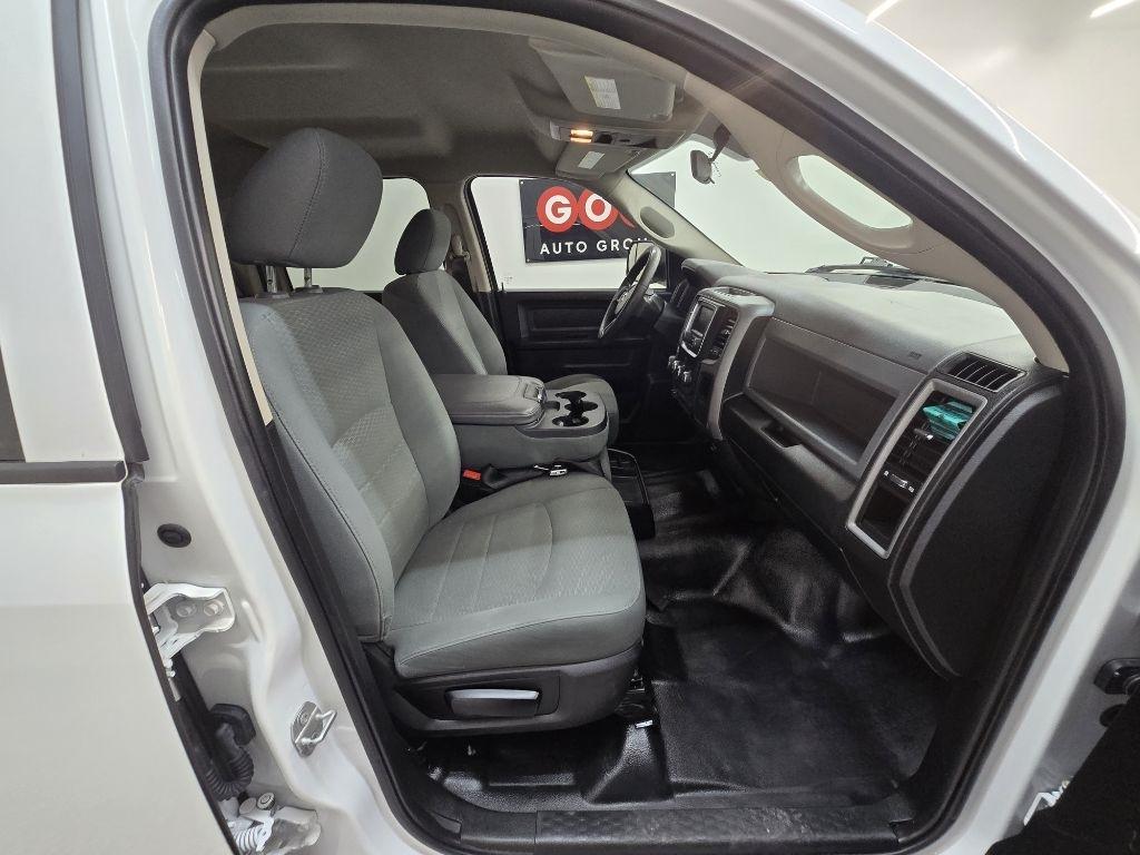 RAM 1500 Classic Tradesman Crew Cab SWB 2WD 2020