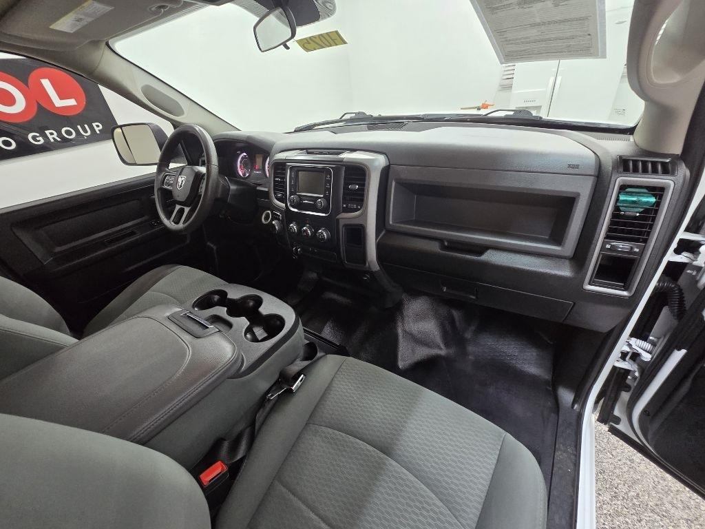 RAM 1500 Classic Tradesman Crew Cab SWB 2WD 2020