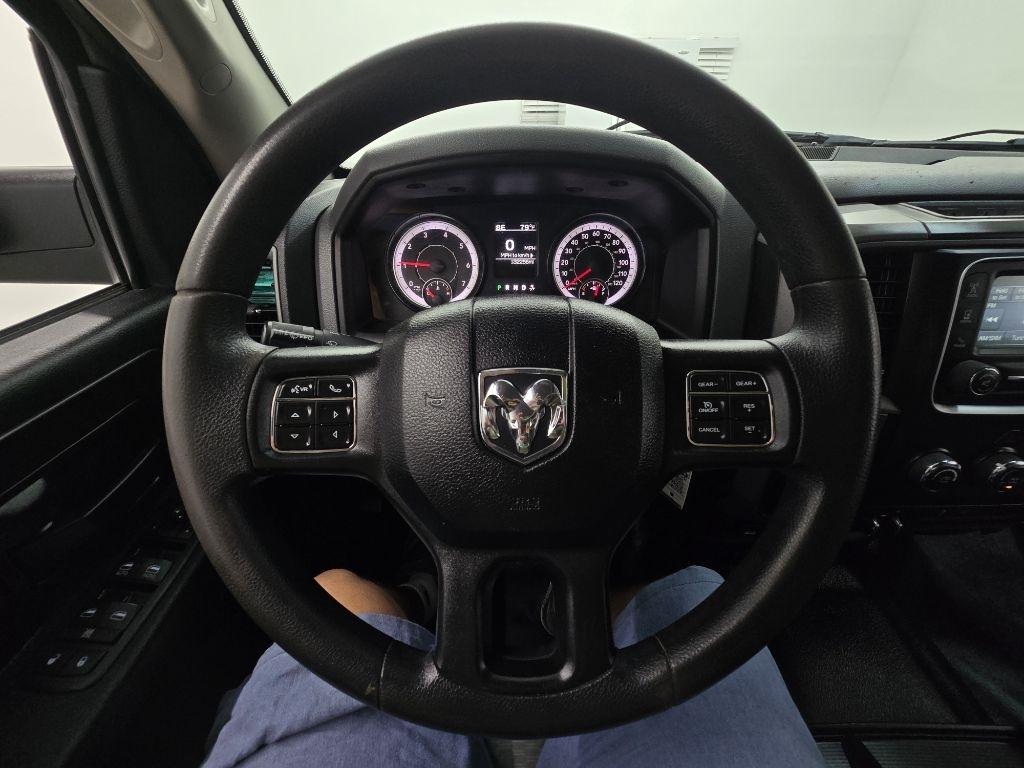 RAM 1500 Classic Tradesman Crew Cab SWB 2WD 2020