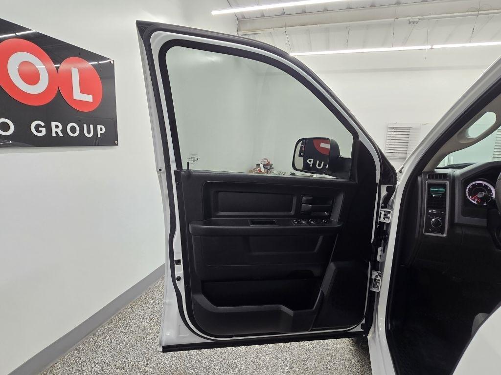 RAM 1500 Classic Tradesman Crew Cab SWB 2WD 2020