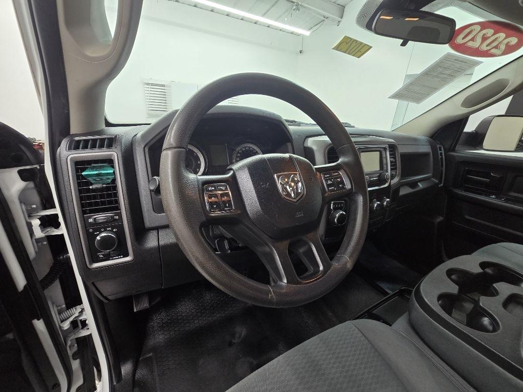 RAM 1500 Classic Tradesman Crew Cab SWB 2WD 2020