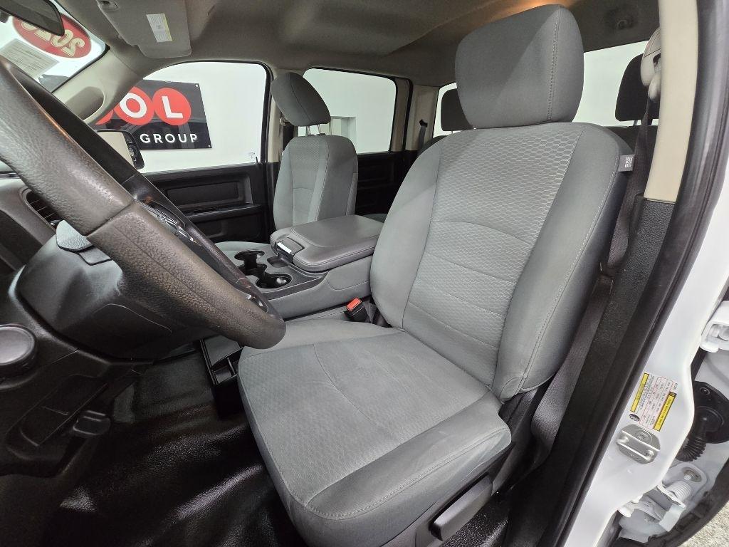 RAM 1500 Classic Tradesman Crew Cab SWB 2WD 2020