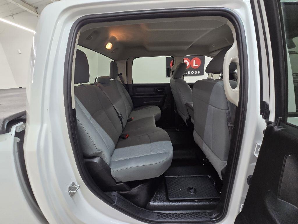 RAM 1500 Classic Tradesman Crew Cab SWB 2WD 2020