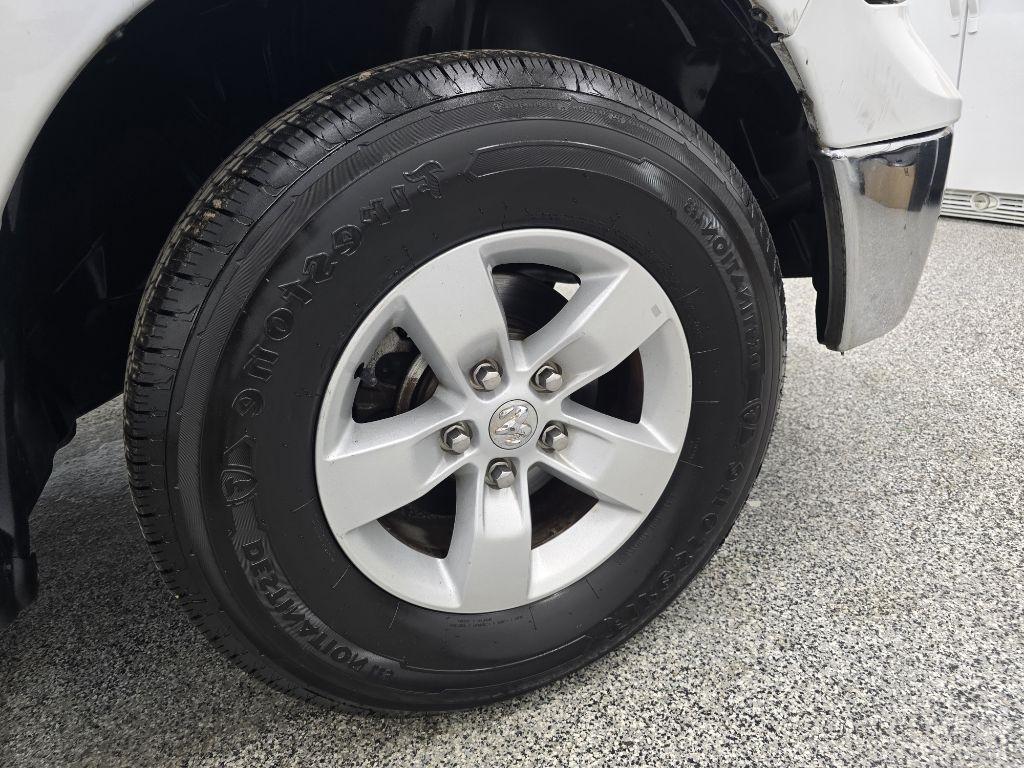 RAM 1500 Classic Tradesman Crew Cab SWB 2WD 2020