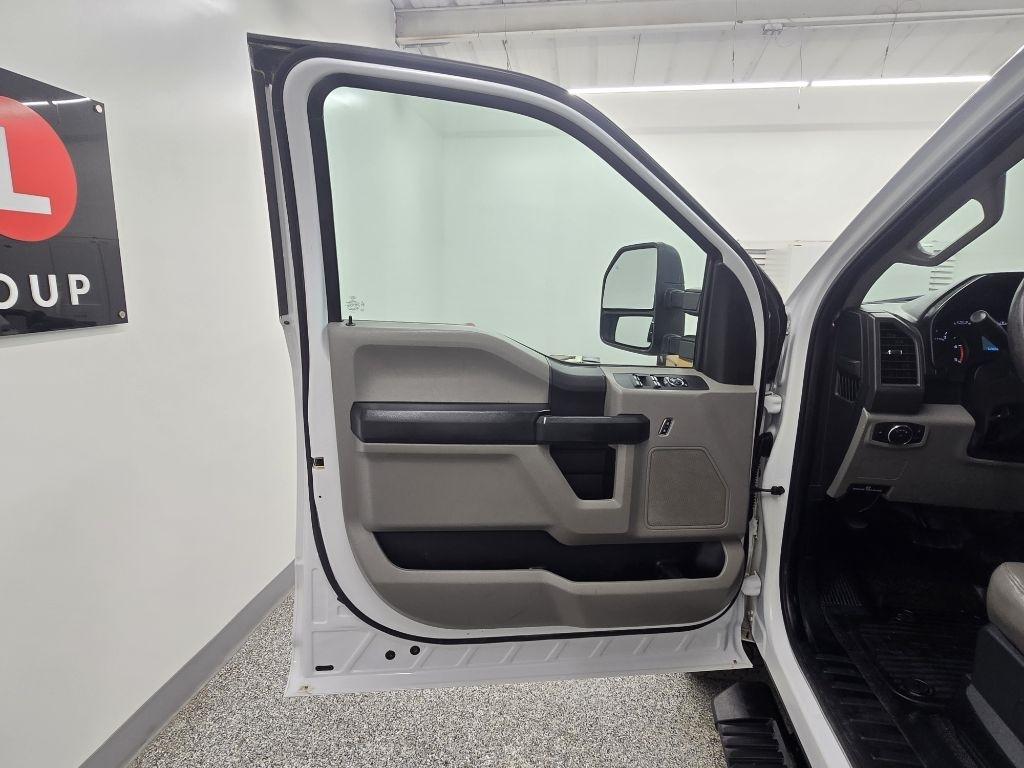 Ford F-350 SD King Ranch Crew Cab 4WD 2017