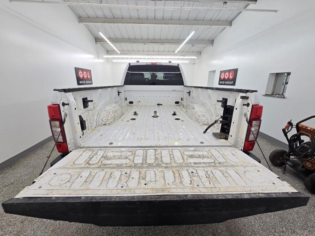 Ford F-250 SD XL Crew Cab 4WD 2022