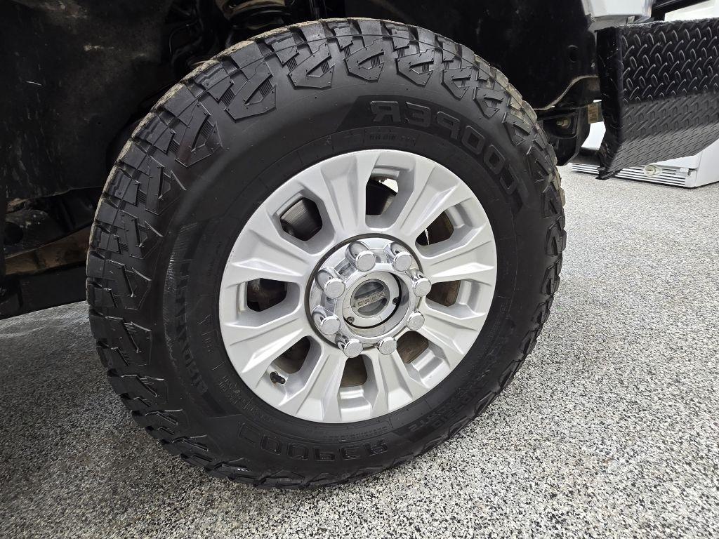 Ford F-250 SD XL Crew Cab 4WD 2022