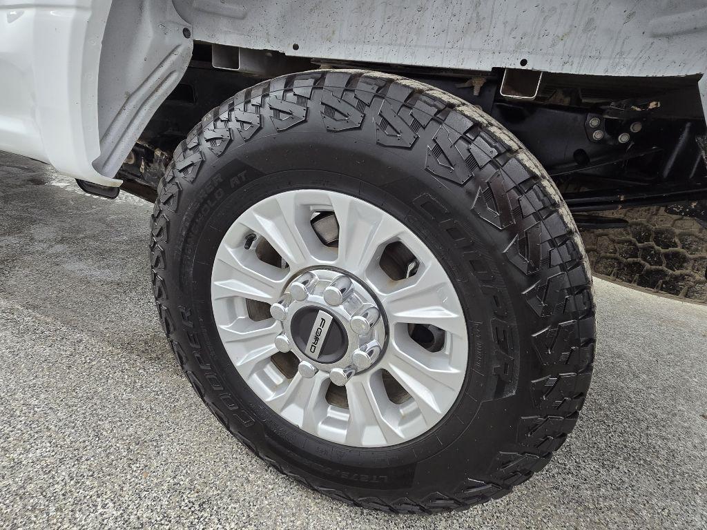 Ford F-250 SD XL Crew Cab 4WD 2022