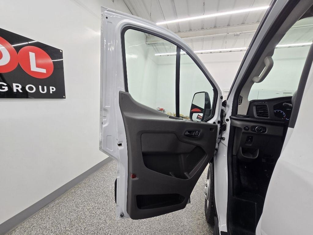 Ford Transit 150 Van Low Roof w/Sliding Pass. 148-in. WB 2023