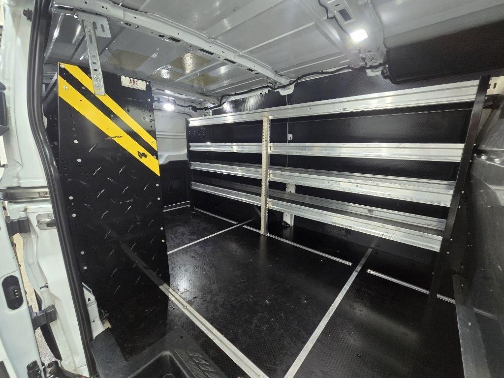 Ford Transit 250 Van Low Roof w/Sliding Pass. 130-in. WB 2019