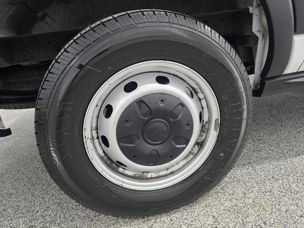 Ford Transit 250 Van Low Roof w/Sliding Pass. 130-in. WB 2019