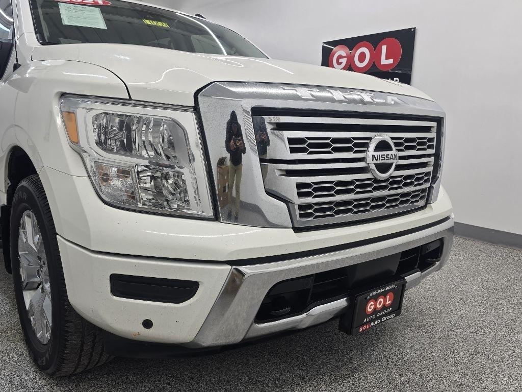 Nissan Titan Platinum Reserve Crew Cab 4WD 2021