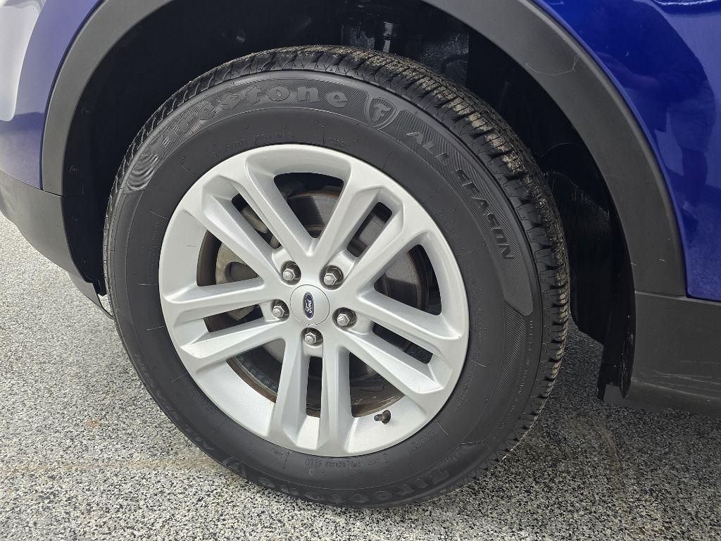 Ford Explorer Base 4WD 2015