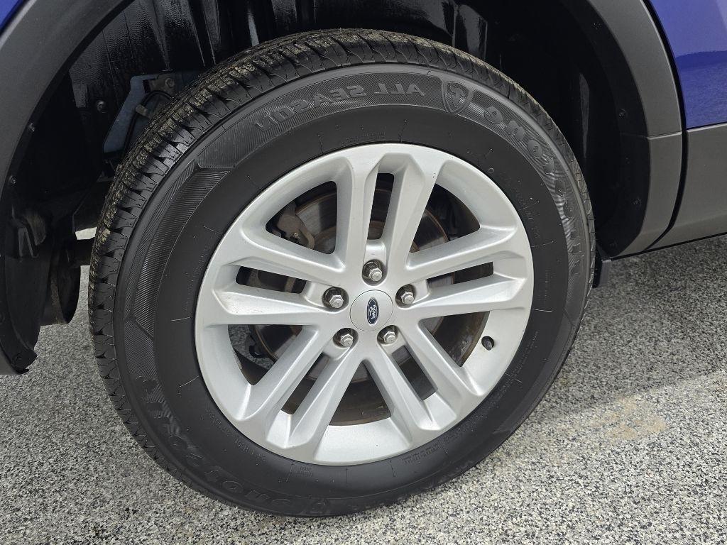 Ford Explorer Base 4WD 2015