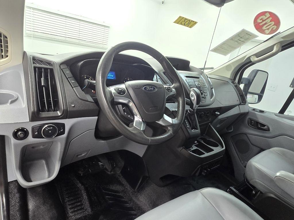 Ford Transit 350 Van Low Roof w/Sliding Pass. 148-in. WB 2015