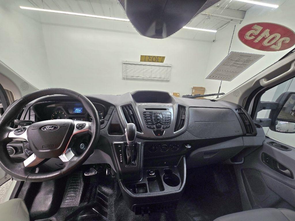 Ford Transit 350 Van Low Roof w/Sliding Pass. 148-in. WB 2015