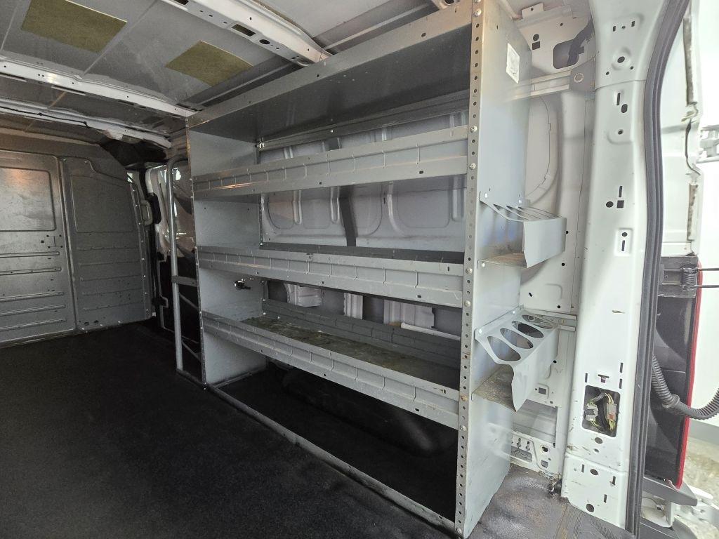 Ford Transit 350 Van Low Roof w/Sliding Pass. 148-in. WB 2015