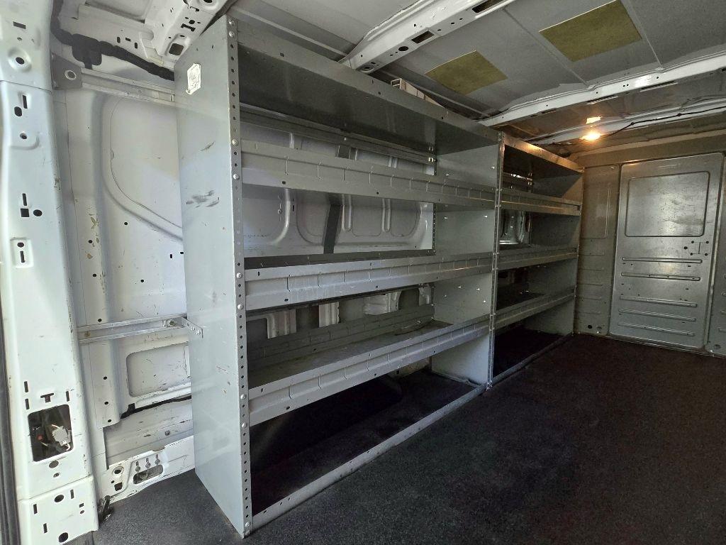 Ford Transit 350 Van Low Roof w/Sliding Pass. 148-in. WB 2015