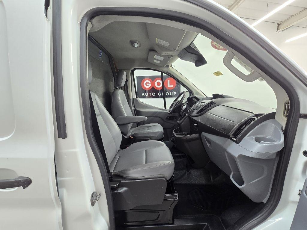 Ford Transit 350 Van Low Roof w/Sliding Pass. 148-in. WB 2015