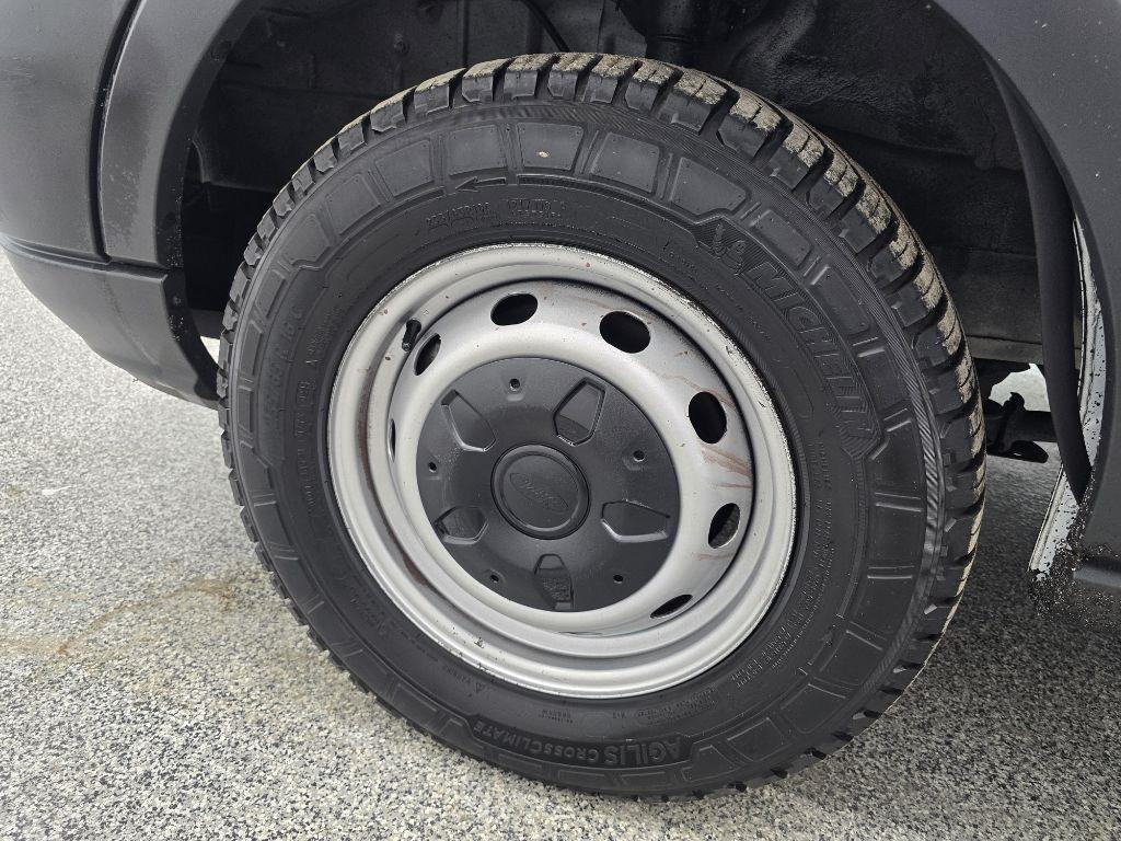 Ford Transit 350 Van Low Roof w/Sliding Pass. 148-in. WB 2015