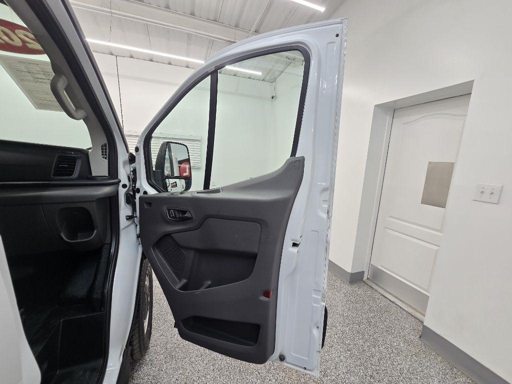 Ford Transit 150 Van Low Roof w/Sliding Pass. 130-in. WB 2023