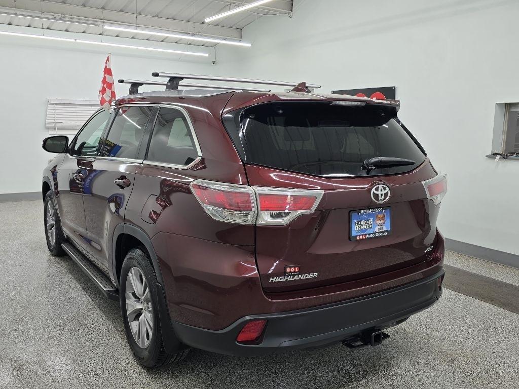 Toyota Highlander XLE FWD V6 2015
