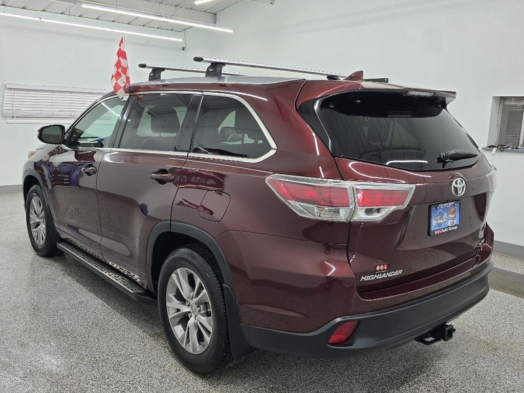 Toyota Highlander XLE FWD V6 2015