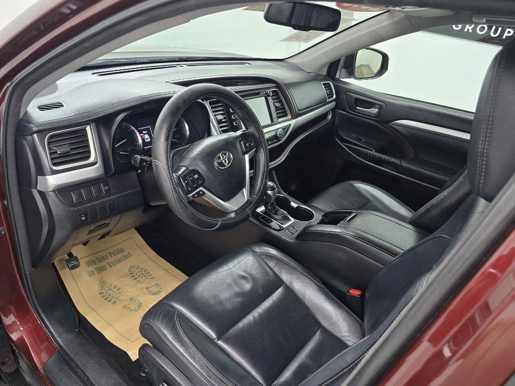 Toyota Highlander XLE FWD V6 2015