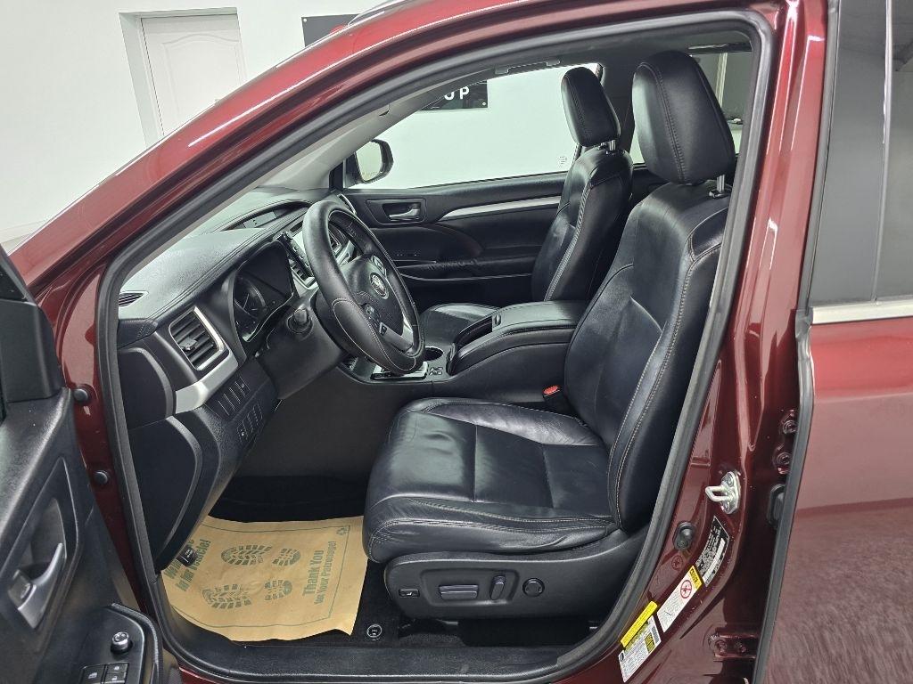 Toyota Highlander XLE FWD V6 2015