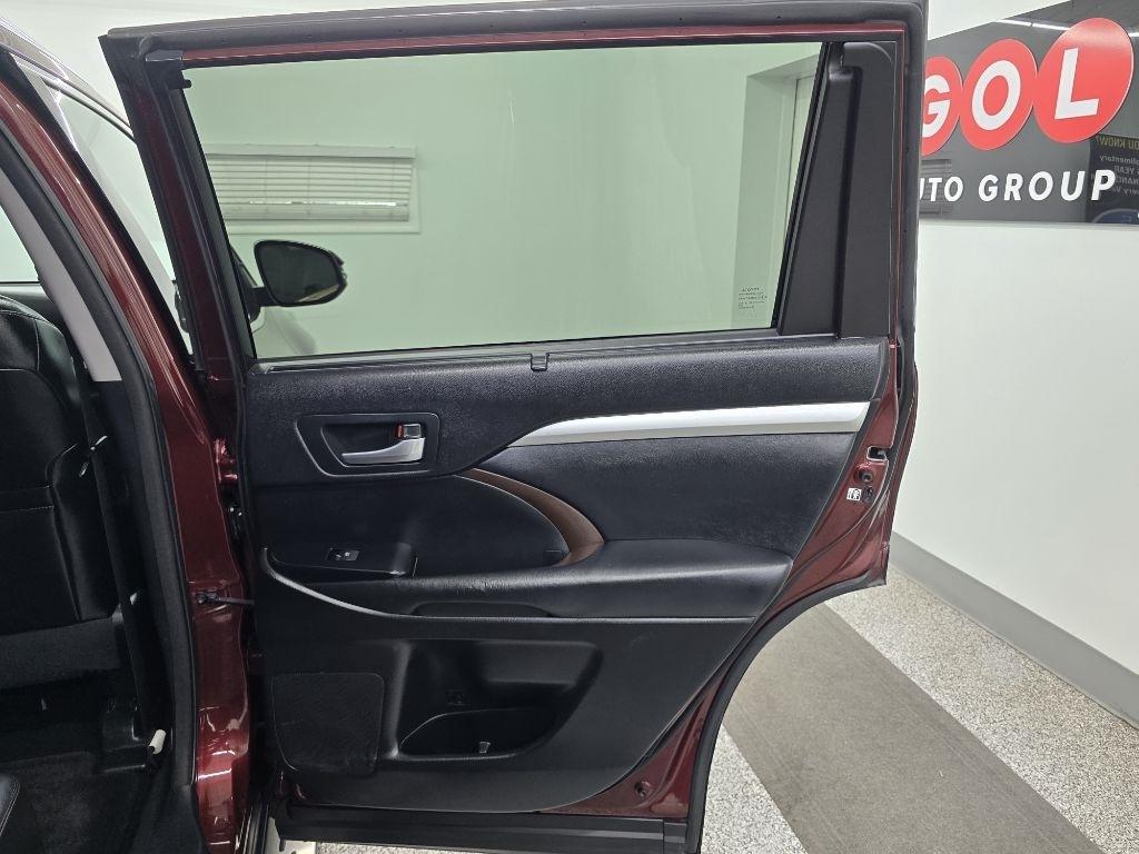 Toyota Highlander XLE FWD V6 2015