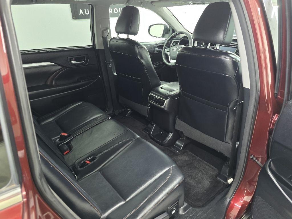 Toyota Highlander XLE FWD V6 2015