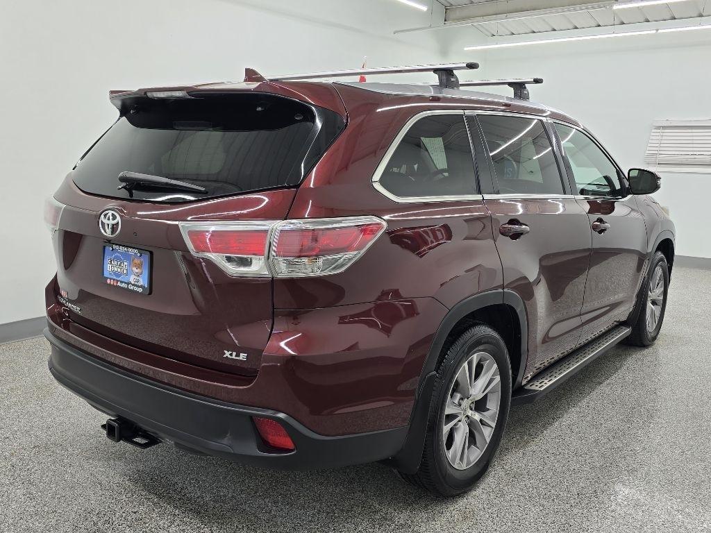 Toyota Highlander XLE FWD V6 2015