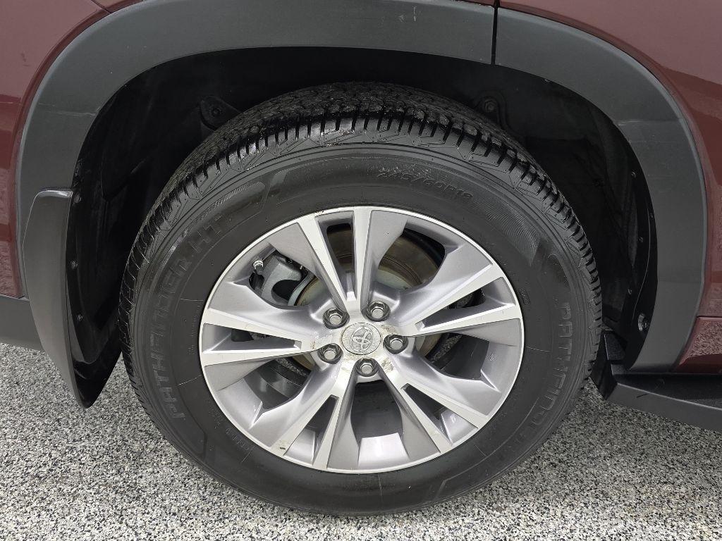 Toyota Highlander XLE FWD V6 2015