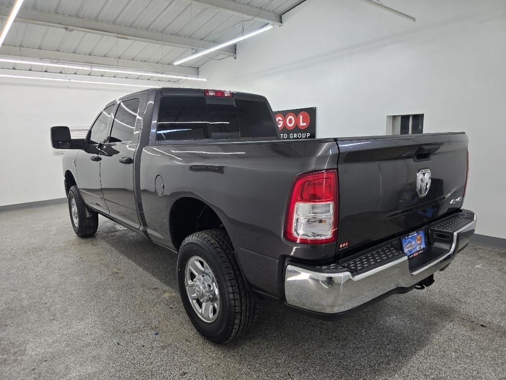 RAM 2500 Tradesman Crew Cab SWB 4WD 2023