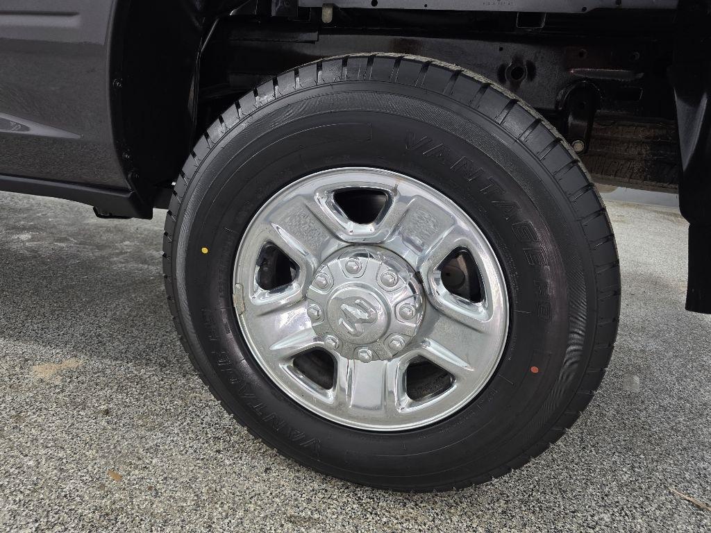 RAM 2500 Tradesman Crew Cab SWB 4WD 2023