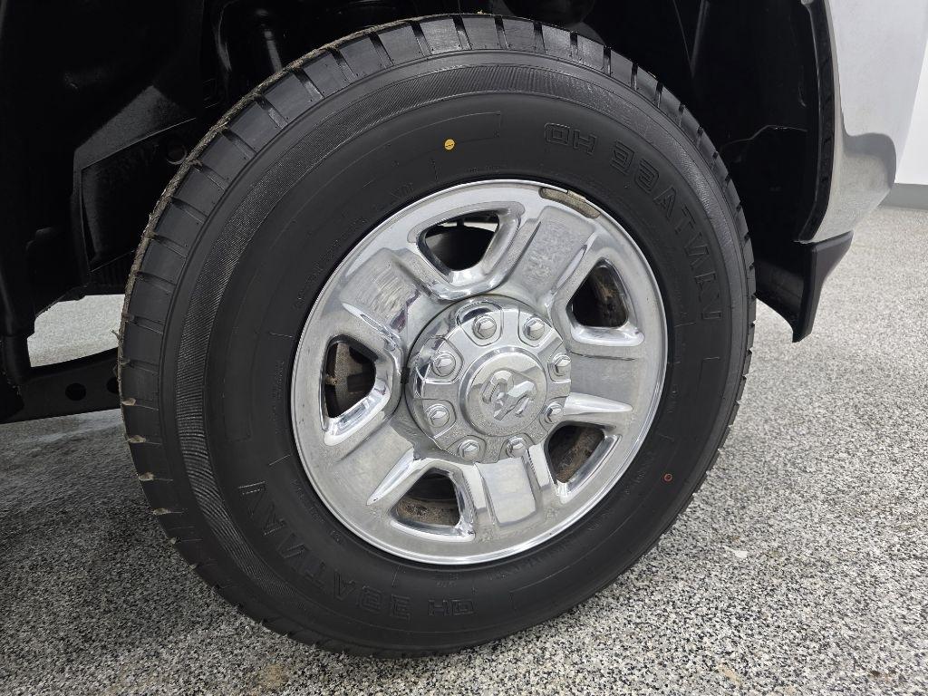 RAM 2500 Tradesman Crew Cab SWB 4WD 2023