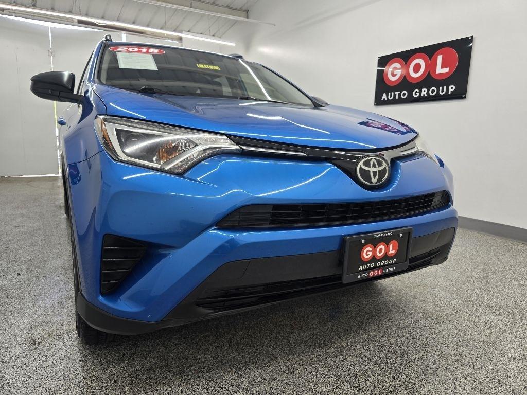 Toyota RAV4 LE FWD 2018