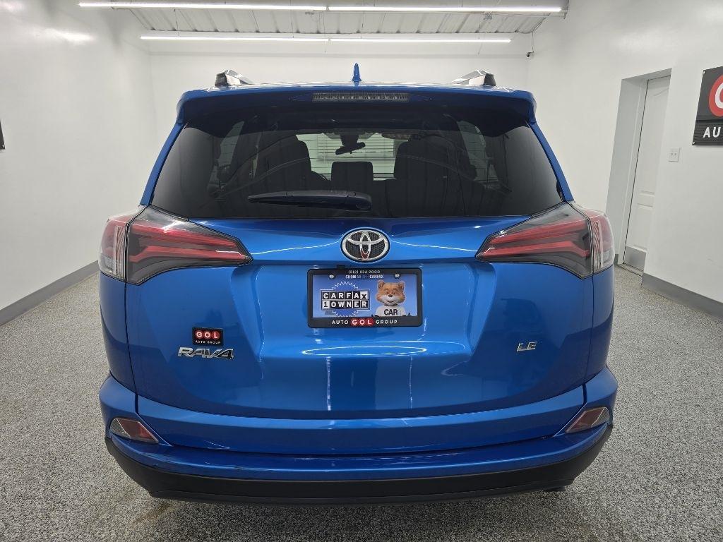 Toyota RAV4 LE FWD 2018