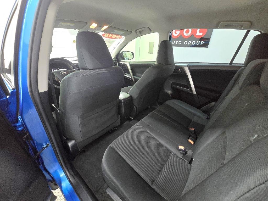 Toyota RAV4 LE FWD 2018