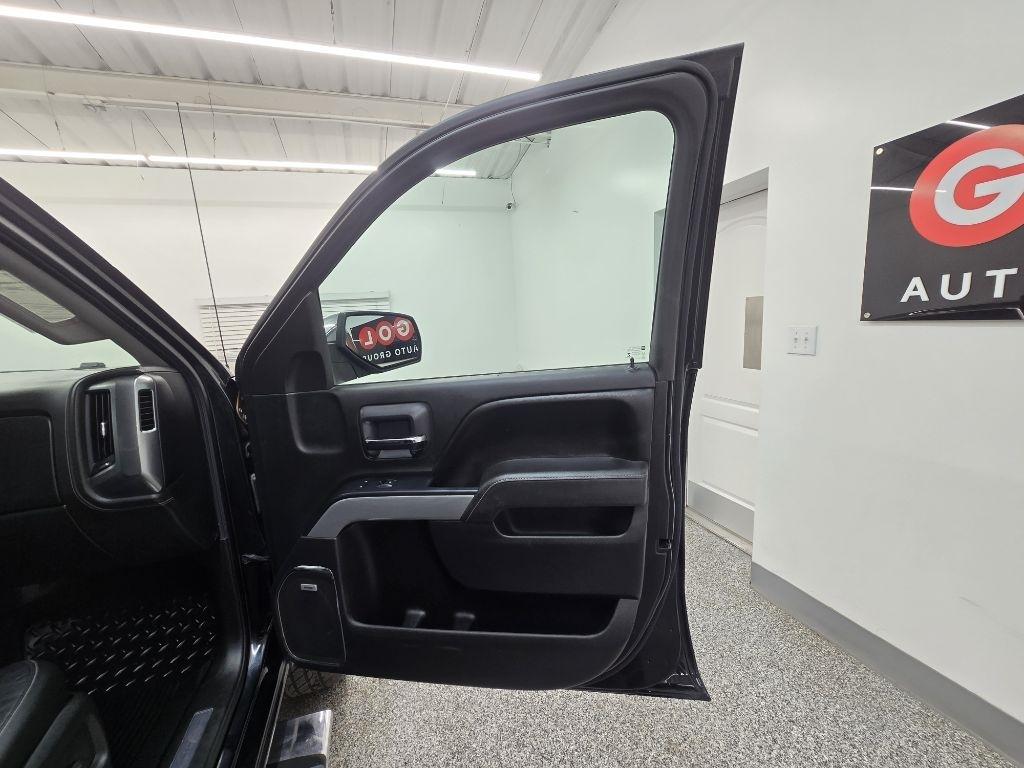 Chevrolet Silverado 1500 LTZ Double Cab Short Box 4WD 2015