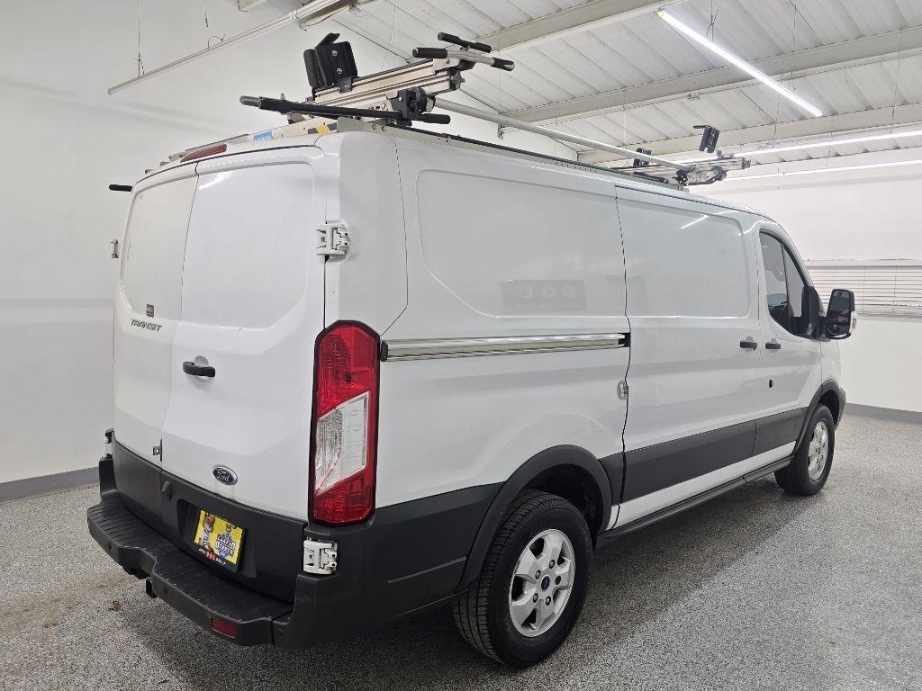 Ford Transit 250 Van Low Roof w/Sliding Pass. 130-in. WB 2017