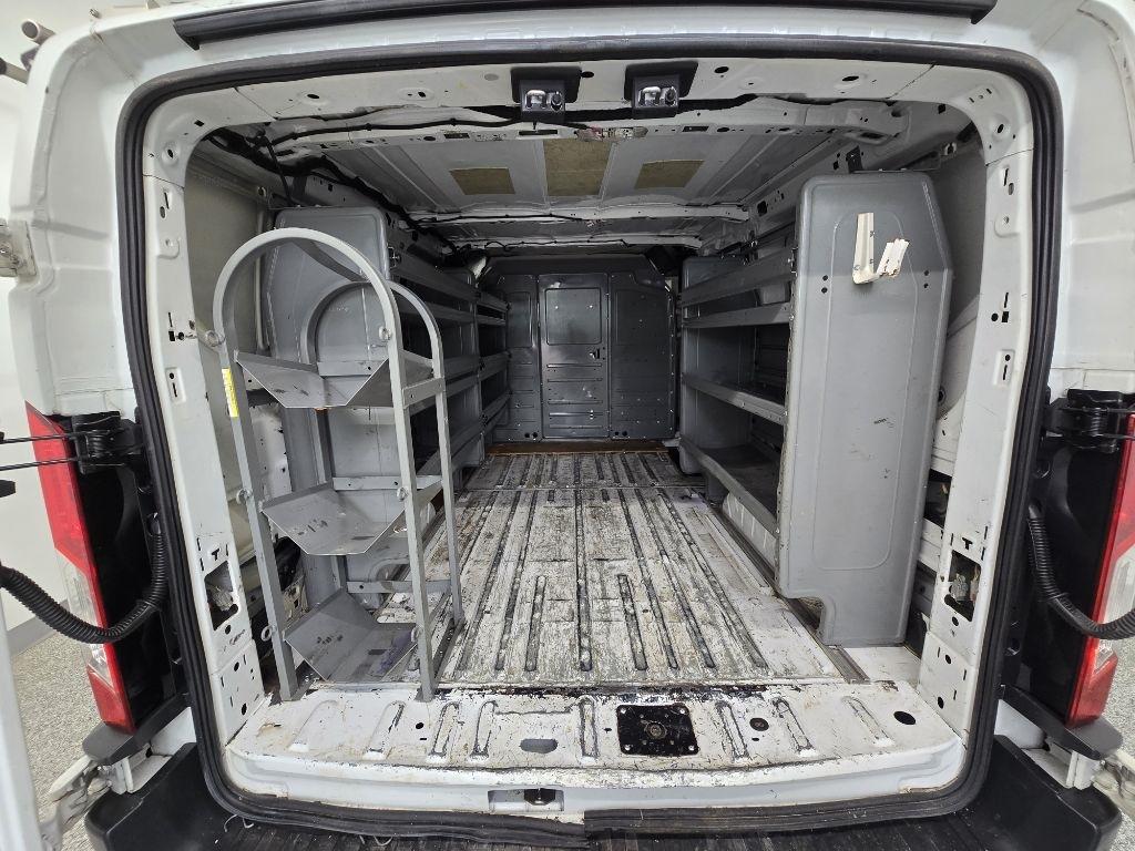 Ford Transit 250 Van Low Roof w/Sliding Pass. 130-in. WB 2017