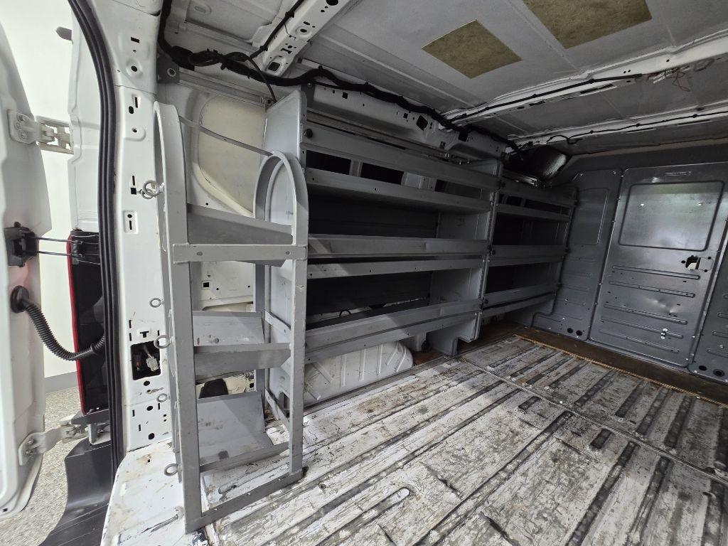 Ford Transit 250 Van Low Roof w/Sliding Pass. 130-in. WB 2017